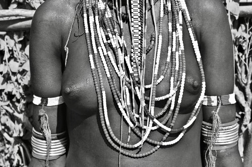 ORNAMENTI MURSI - 2B1Q7169 de Eugenio Tocchet, Fotografía a la venta en Singulart