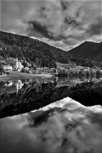 Water symmetry - DSC09933 von Eugenio Tocchet, Fotografie kaufen auf Singulart