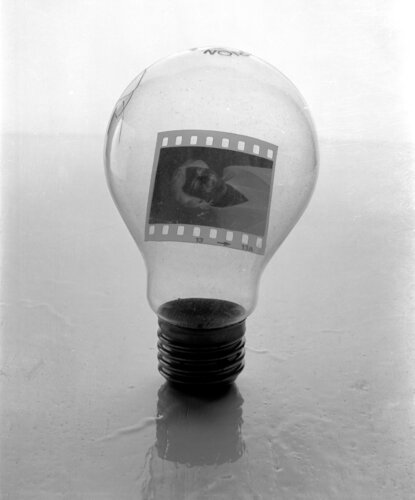 LAMPADINA SURREALISTA von Giuseppe Persia, Fotografie kaufen auf Singulart