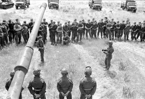 BRIEFING by Giuseppe Persia, Photography for Sale on Singulart