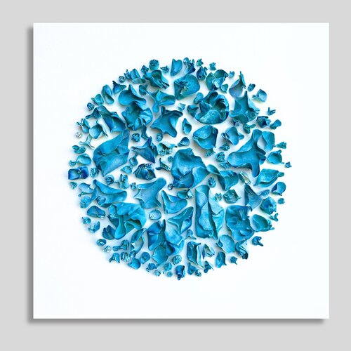 Connection, blue #28 van Natasha Kanevski, Beeldhouwwerk te koop op Singulart