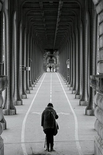 Grayscale Perspective von Fernando Grilli, Fotografie kaufen auf Singulart