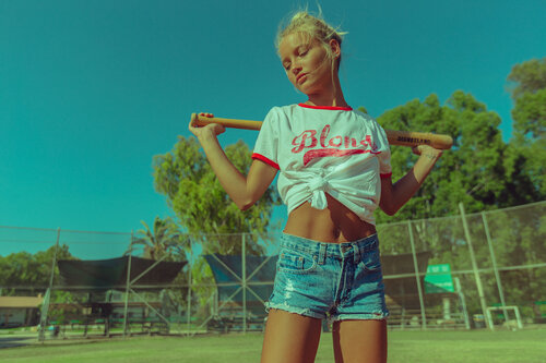 Home Run by Nir Hadar, 사진 for Sale on Singulart