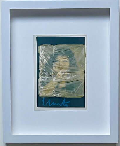 Art Card: Wrapped Portrait of Jeanne-Claude, 1963 (Hand Signed) von Christo and Jeanne-Claude, Druck kaufen auf Singulart