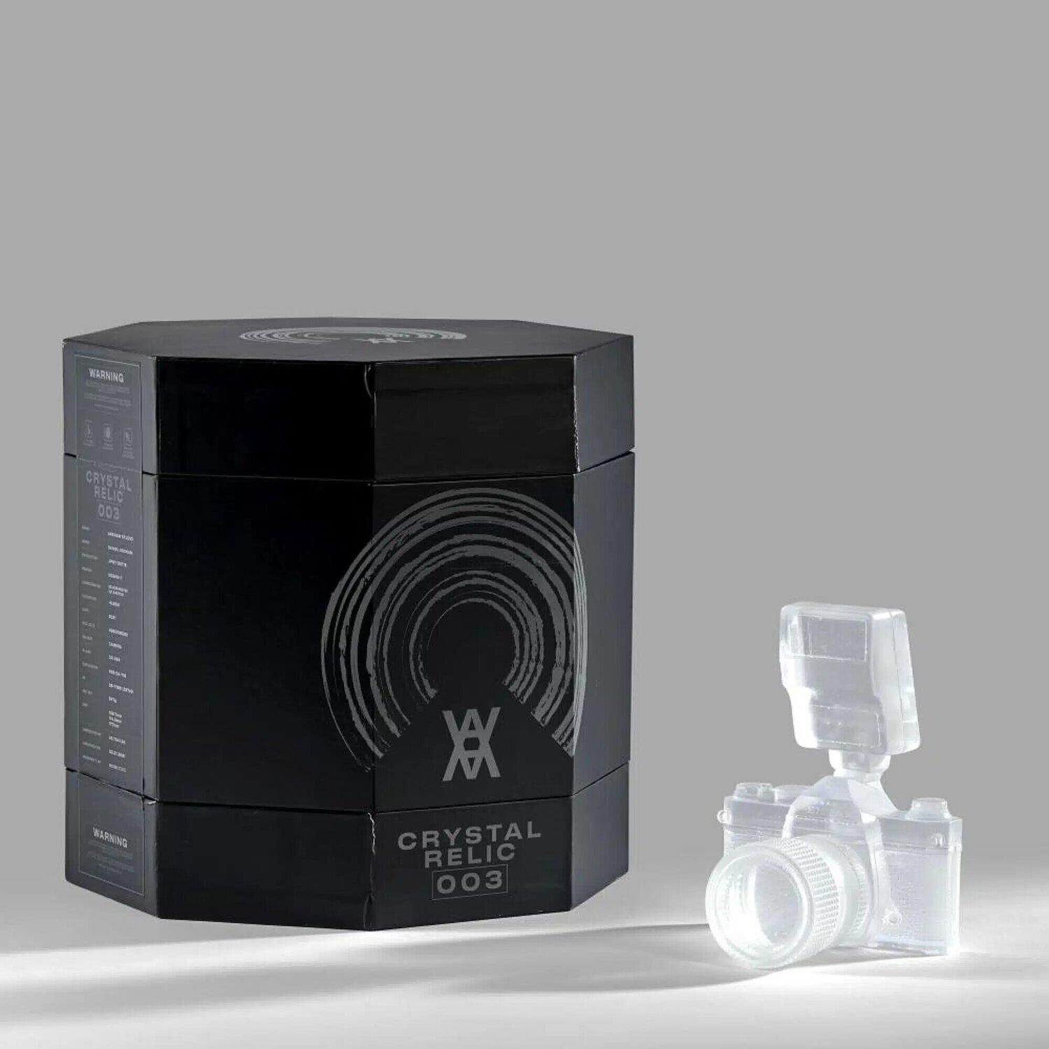 Daniel Arsham Crystal Relic pentax カメラ