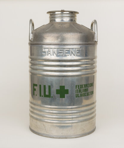 Oil Can F.I.U. (Ölkanne F.I.U.) de Joseph Beuys, Escultura a la venta en Singulart
