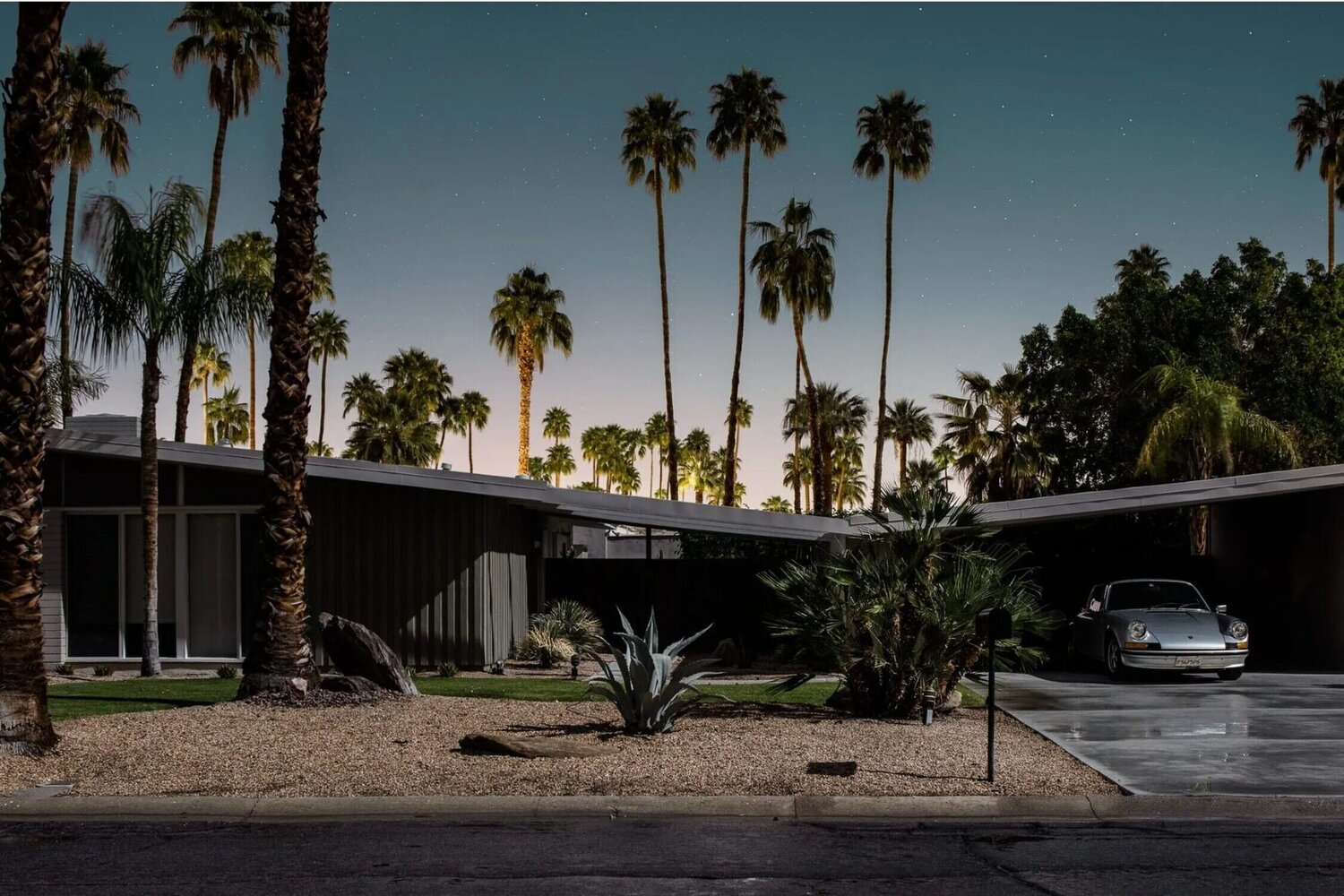 Tom Blachford Navaho Drive I from Midnight Modern Tom Blachford Fotografie te koop
