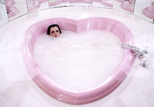 Milk von Juno Calypso, Fotografie kaufen auf Singulart