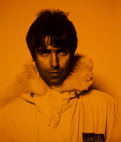 Liam Gallagher-Orange de David Studwell, Impresión a la venta en Singulart