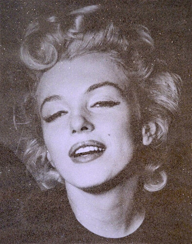 Marilyn Monroe-Powder blue van David Studwell, Afdruk te koop op Singulart