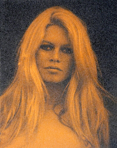 Brigitte Bardot-Orange van David Studwell, Afdruk te koop op Singulart