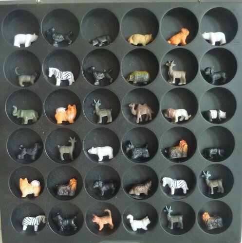 THE ZOO van Marcos Zrihen, Schilderij te koop op Singulart