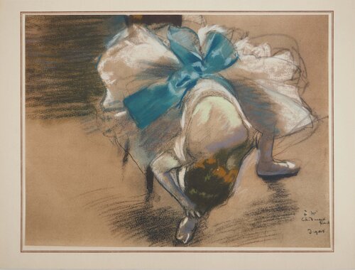 Ballerine ajustant ses chaussons von Edgar Degas, Druck kaufen auf Singulart