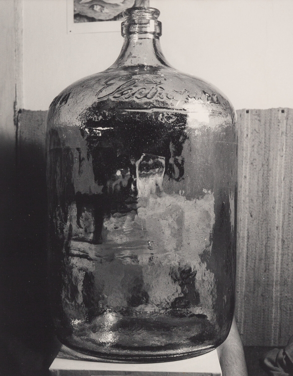 El botellón, from the series Paraísos artificiales Kati Horna Fotografie zu verkaufen