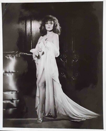 Joan Collins for George Hurrel von George Hurrell, Fotografie kaufen auf Singulart