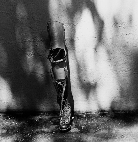 Prosthesis Frida von Graciela Iturbide, Fotografie kaufen auf Singulart