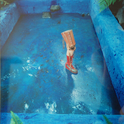 El baño de Frida (protésis) van Graciela Iturbide, Fotografie te koop op Singulart