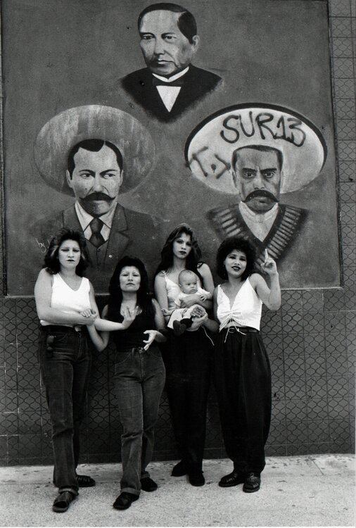 Cholas I (con Zapata y Villa), White Fence, East L.A. Graciela Iturbide