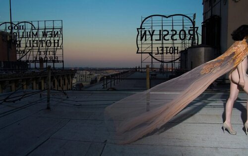 Stoya, Hotel Rosslyn von Markus Klinko, Fotografie kaufen auf Singulart