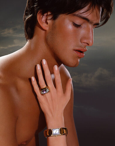 QUID PRO QUO von Markus Klinko, Fotografie kaufen auf Singulart