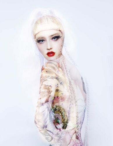 Livin Doll ! van Corinna Holthusen, Fotografie te koop op Singulart