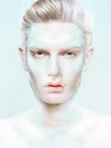 Livin Doll ! 3 von Corinna Holthusen, Fotografie kaufen auf Singulart