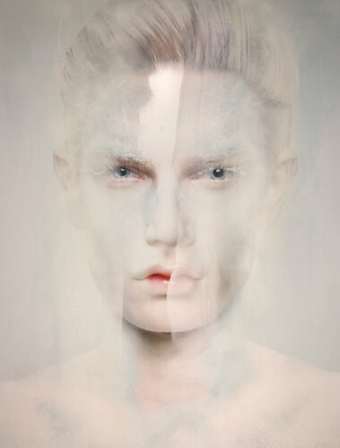 Surfaces I 17 von Corinna Holthusen, Fotografie kaufen auf Singulart