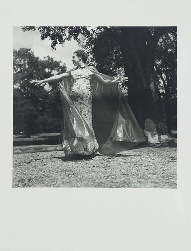 Instant de légèreté by Dora Maar, 版画 for Sale on Singulart