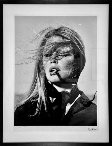 Brigitte Bardot - co-signed print van Terry O'Neill, Fotografie te koop op Singulart