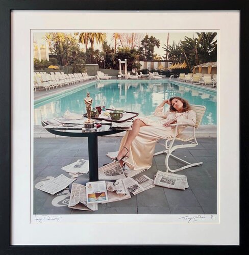 Faye Dunaway (co-signed), FD001 van Terry O'Neill, Fotografie te koop op Singulart