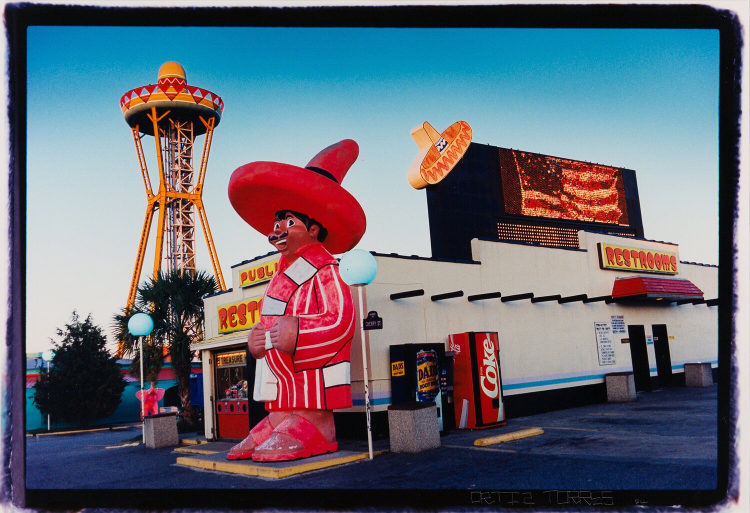 Sombrero Tower, Dillon, South Carolina Rubén Ortiz Torres Photography for sale