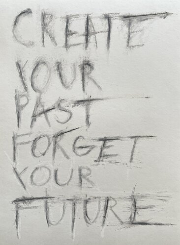 create your past di Kamile Lukrecija Lukosiute, Pittura in vendita su Singulart