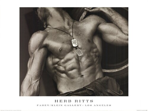 Fred with Tyres I von Herb Ritts, Druck kaufen auf Singulart