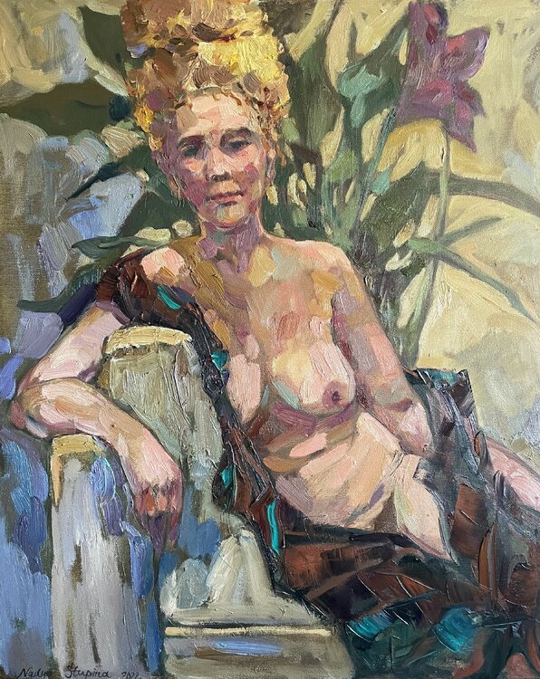 Nude model Nadezda Stupina
