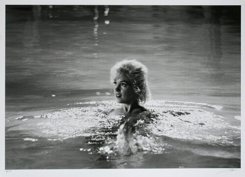 Marilyn Monroe in Something's Got to Give - 8 di Lawrence Schiller, Fotografia in vendita su Singulart