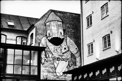 I float, therefore I am. de Grégory Herpe, Fotografía a la venta en Singulart