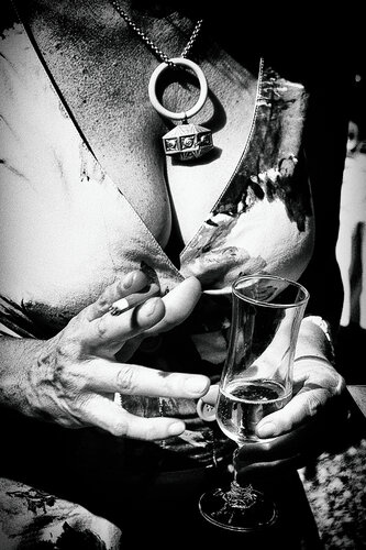 Sex, Champagne & Tobacco di Grégory Herpe, Fotografia in vendita su Singulart