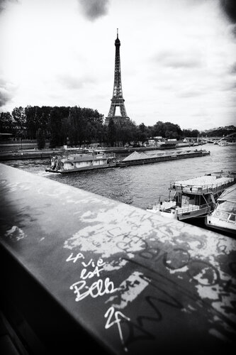 Life is beautiful by Grégory Herpe, 사진 for Sale on Singulart