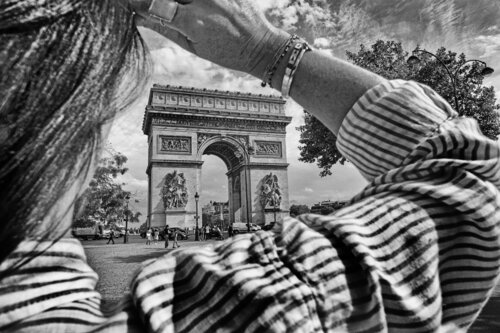 Looking in the same direction von Grégory Herpe, Fotografie kaufen auf Singulart