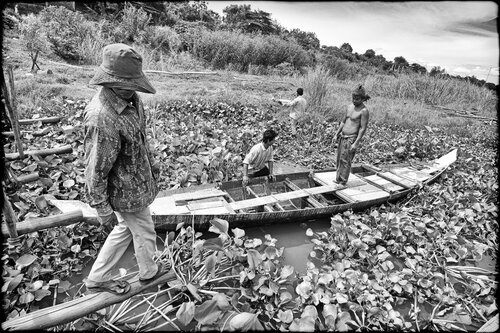 Living on the Mekong von Grégory Herpe, Fotografie kaufen auf Singulart