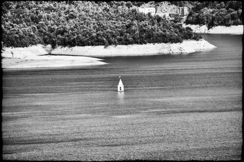 The church at the bottom of the lake van Grégory Herpe, Fotografie te koop op Singulart
