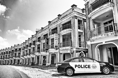 Police Cobra by Grégory Herpe, Photography for Sale on Singulart