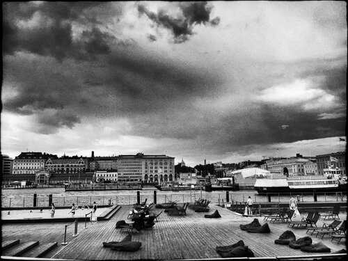 Helsinki's Butt di Grégory Herpe, Fotografia in vendita su Singulart