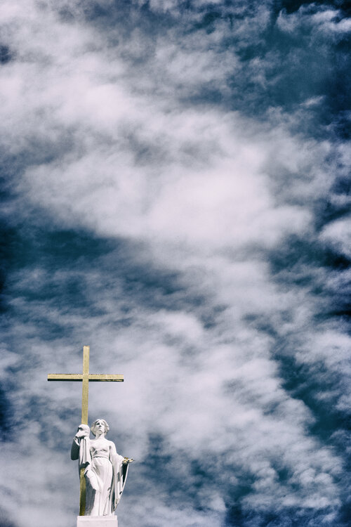 One day, Saint Helena went to heaven Grégory Herpe