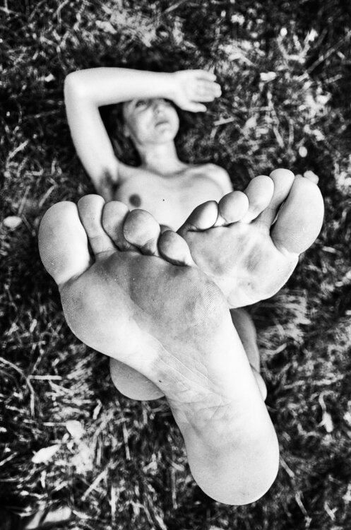 The feet of the dreamer Grégory Herpe