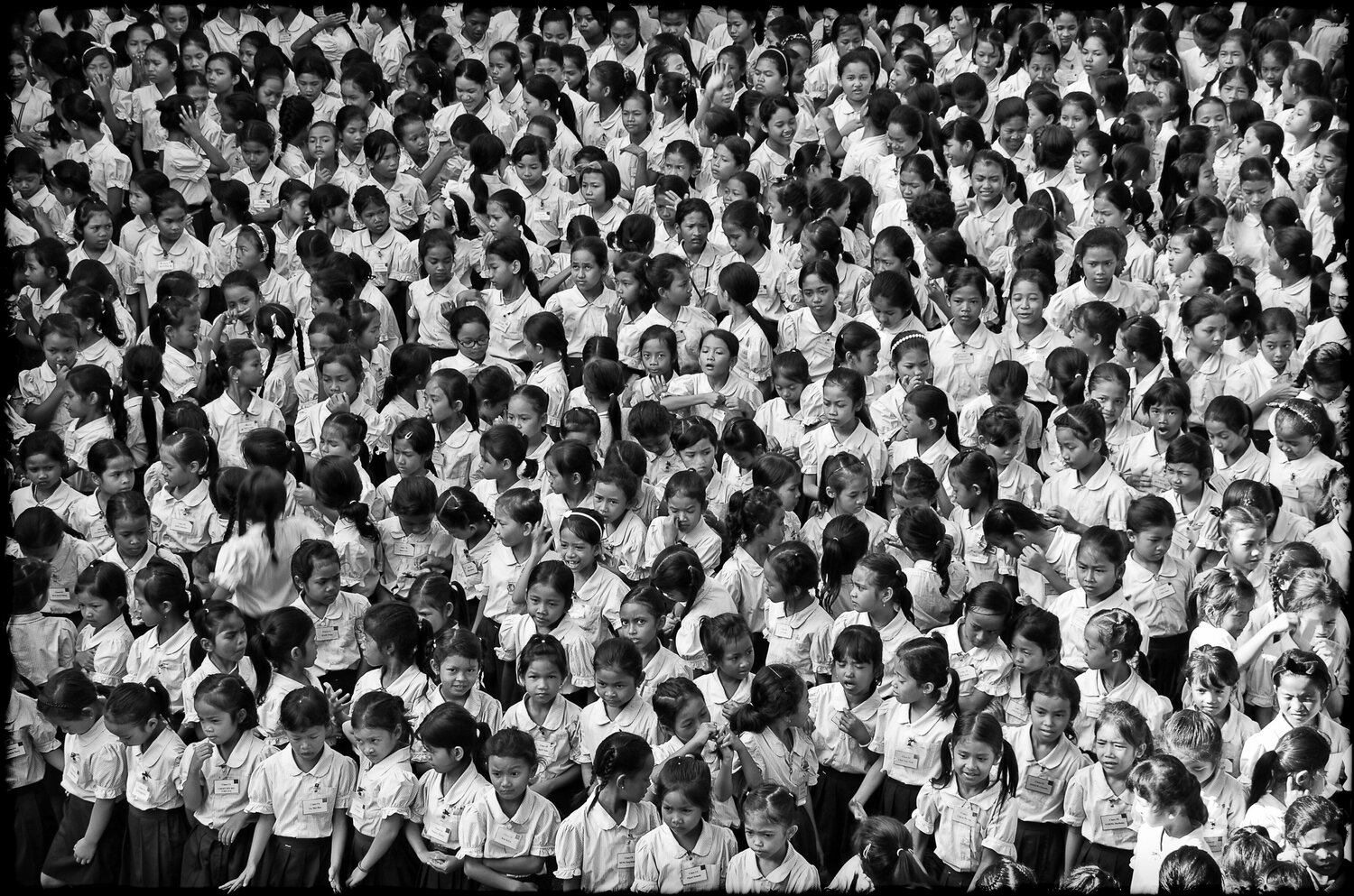 They are the future of Cambodia Grégory Herpe Fotografie zu verkaufen