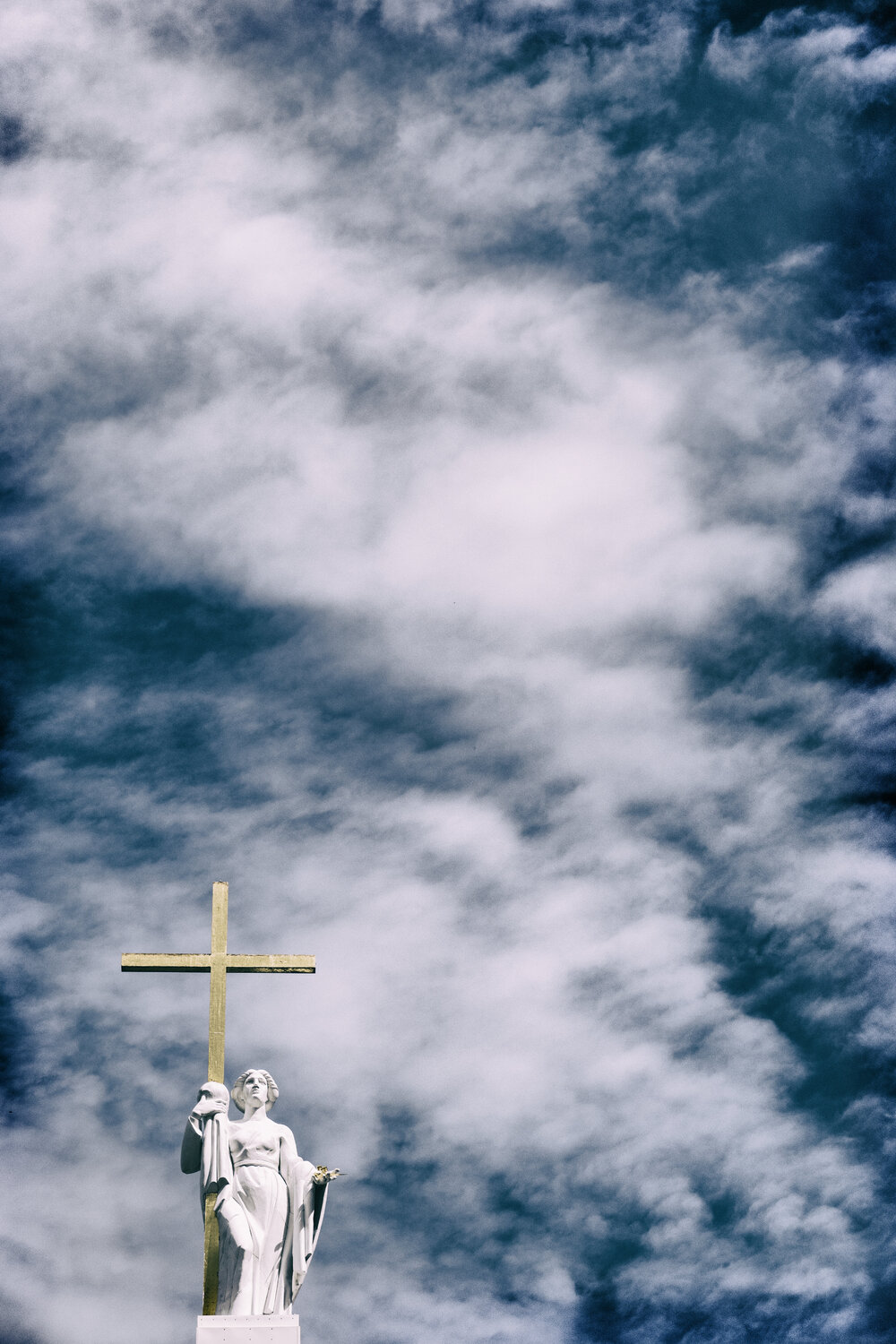 One day, Saint Helena went to heaven Grégory Herpe Fotografia in vendita