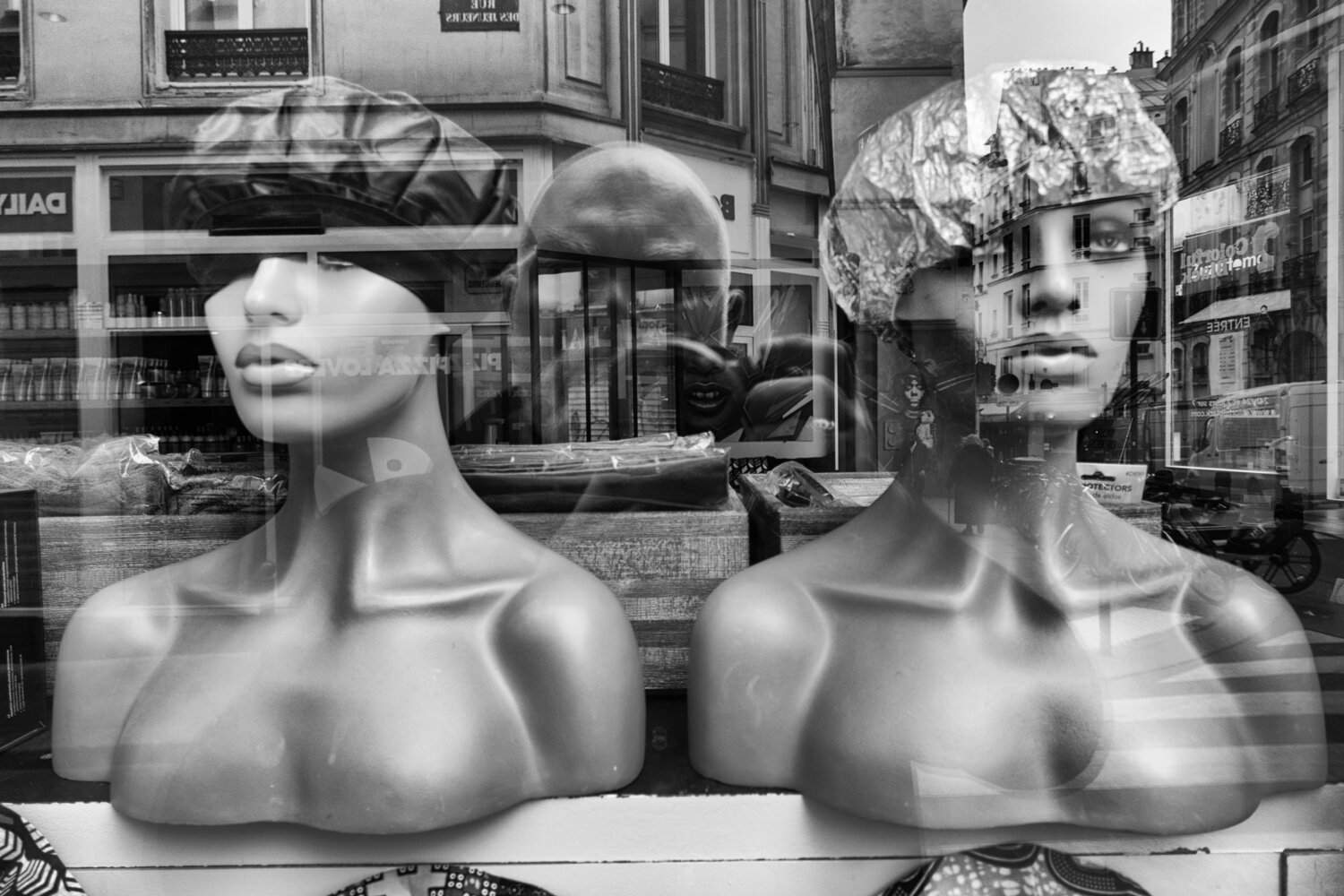 Autoportrait with friends Grégory Herpe