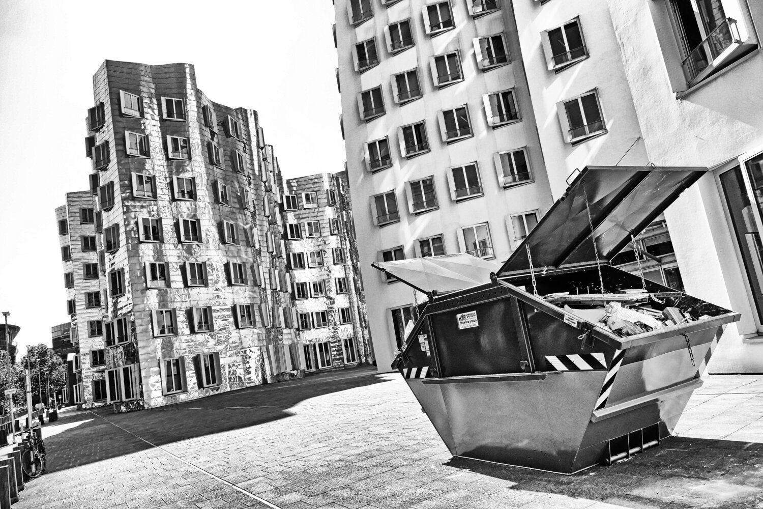 Frank O. Gehry's space ship Grégory Herpe