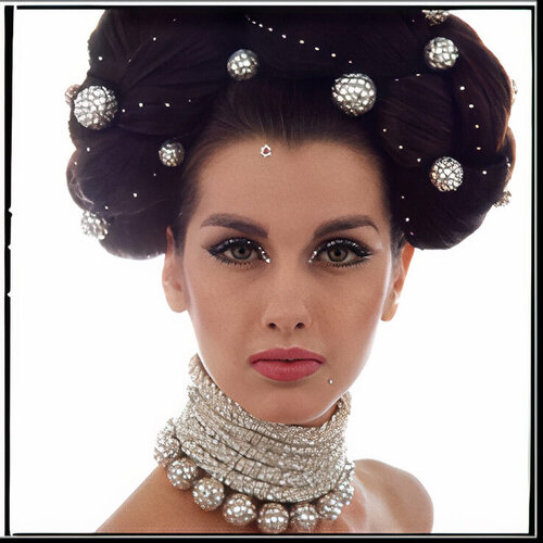 Veronica Hamel, Winter van Bert Stern, Fotografie te koop op Singulart